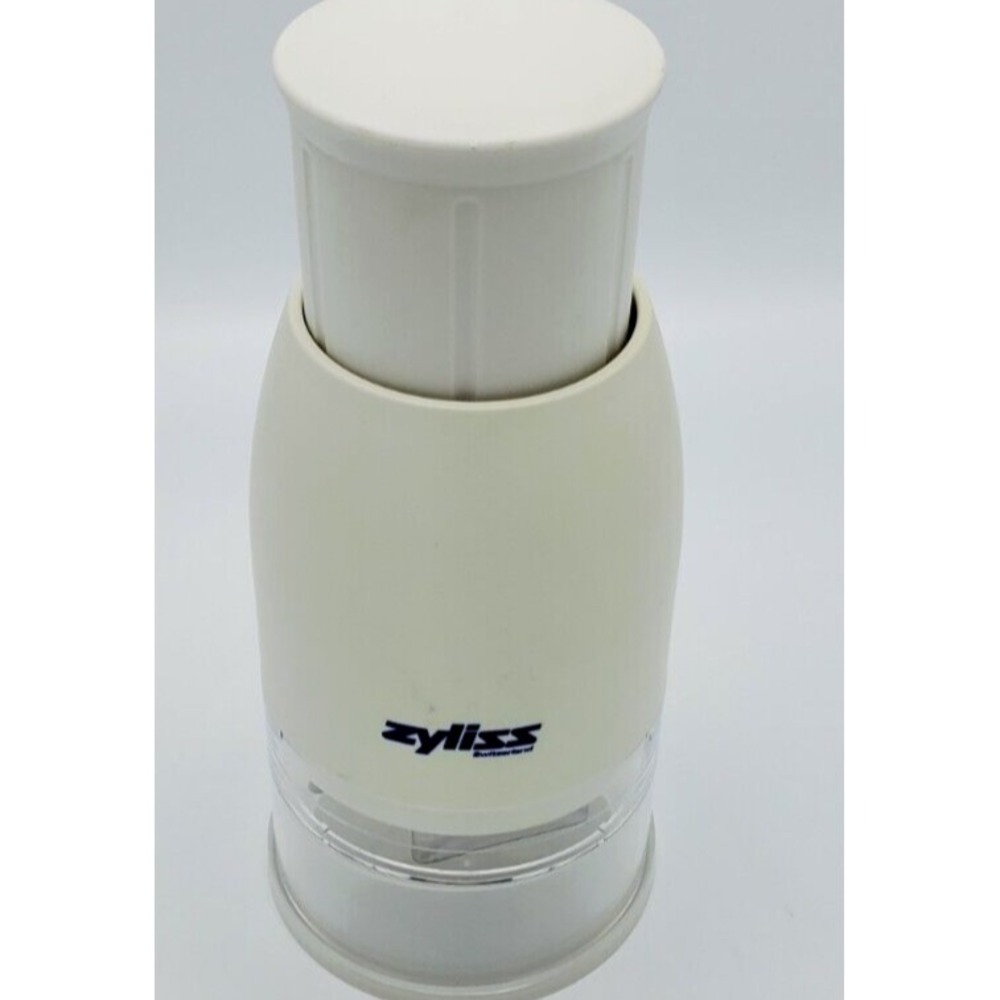 Zyliss Rotating Stainless Steel Blades Food Chopper Swiss Made Blade Guard & Cup